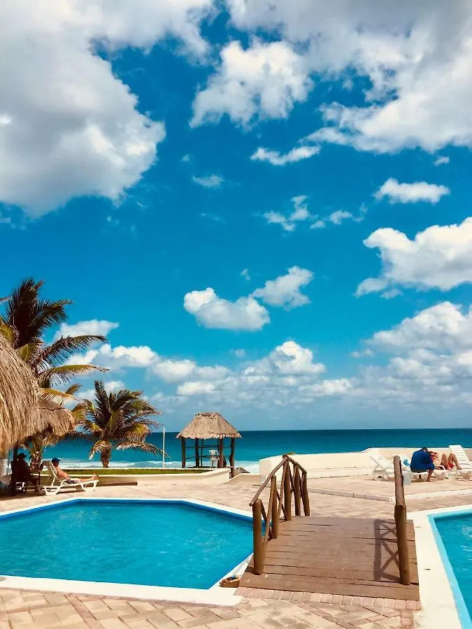 Brisas Sunset Apartment Cancún México