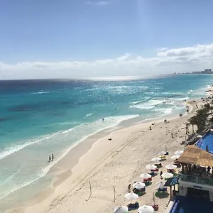 Oceanfront Prime Location Cancun